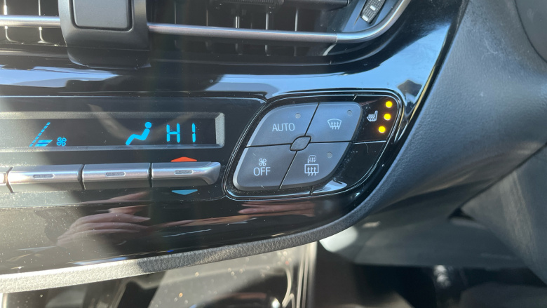 Toyota C-HR 1.8 Hybrid Design 5dr CVT Hybrid Hatchback